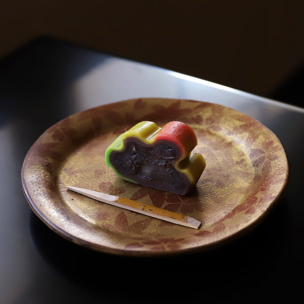 お客様から秋らしい和菓子をいただきました♪