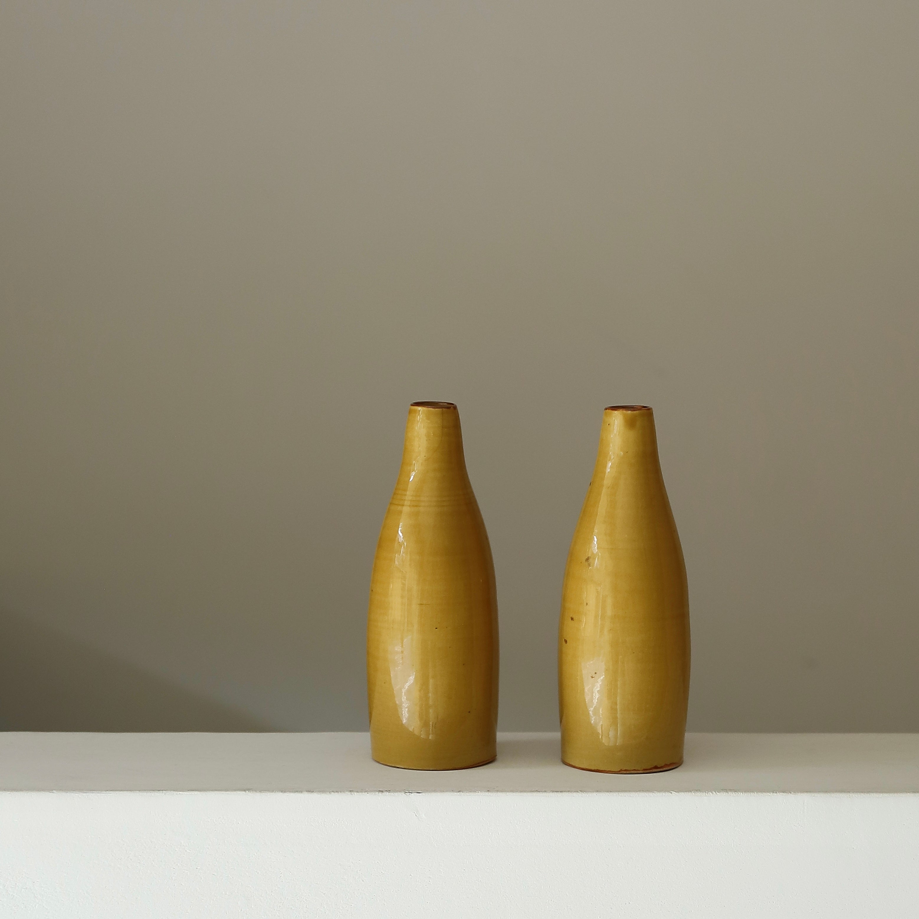 珉平焼徳利 – Gallery Nisui