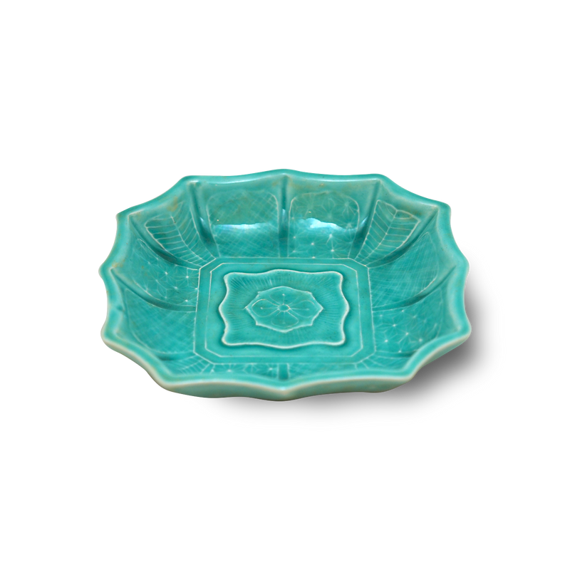 お取り置き】淡路珉平焼 ターコイズブルー 陽刻 花文様 7寸皿 2枚 骨董 お取り置き】淡路珉平焼 ターコイズブルー 陽刻 花文様 7寸皿 2枚 骨董