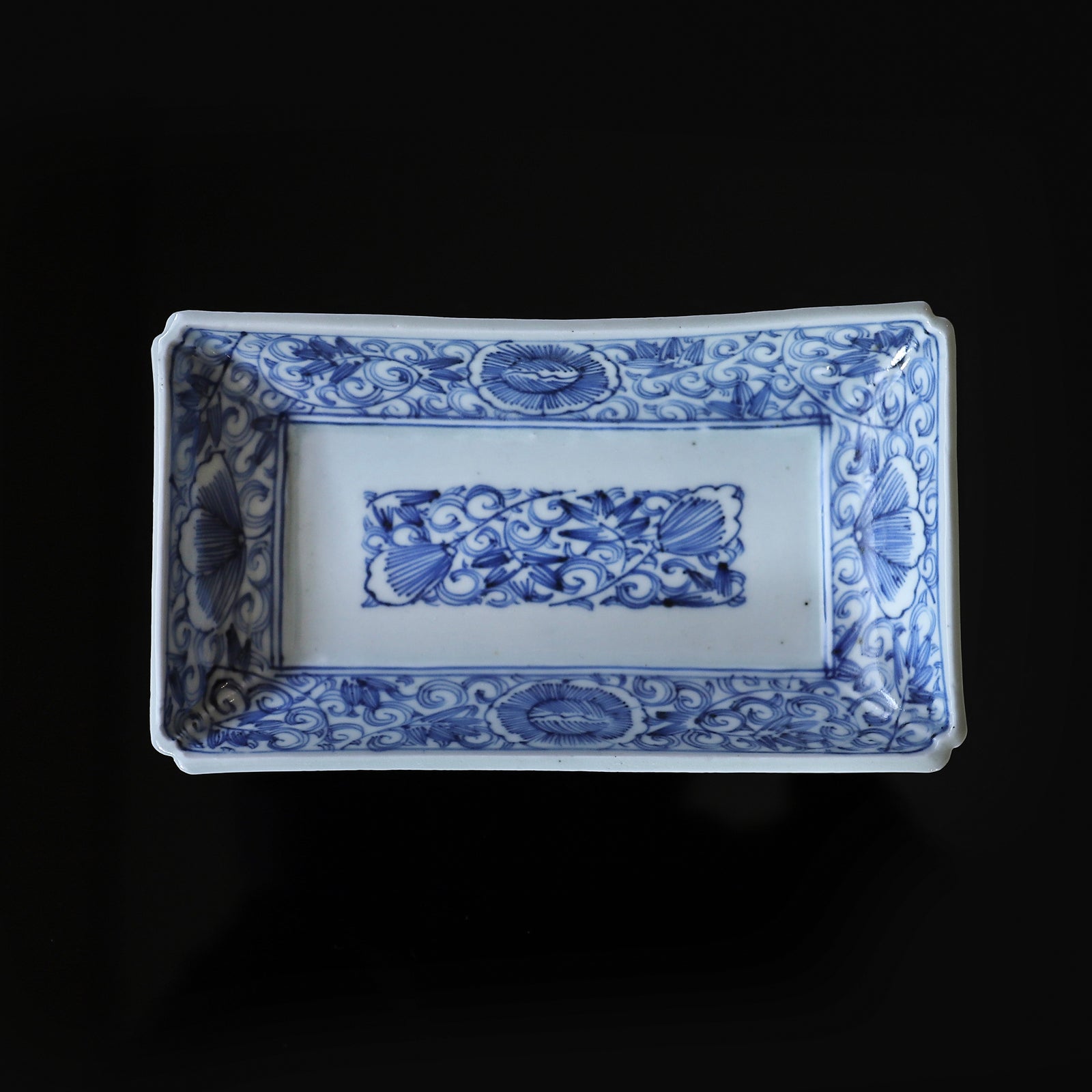 江戸後期 伊万里染付長方皿 – Gallery Nisui