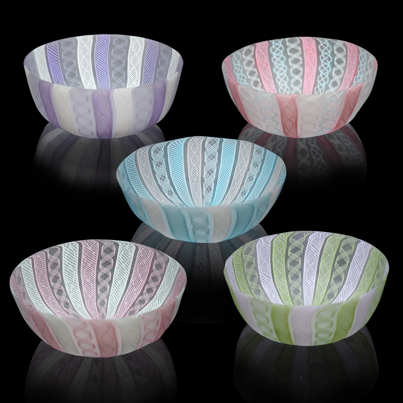 人間国宝ガラス作家 藤田喬平作 プラチナ箔手吹平鉢5個揃 【公式通販】 人間国宝ガラス作家 藤田喬平作 プラチナ箔手吹平鉢5個揃 【公式通販】