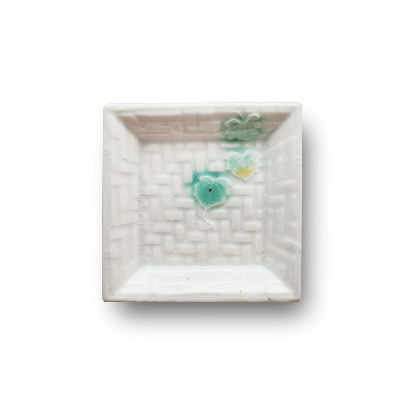 珉平焼蔦文皿 (白) – Gallery Nisui 珉平焼蔦文皿 (白) – Gallery Nisui