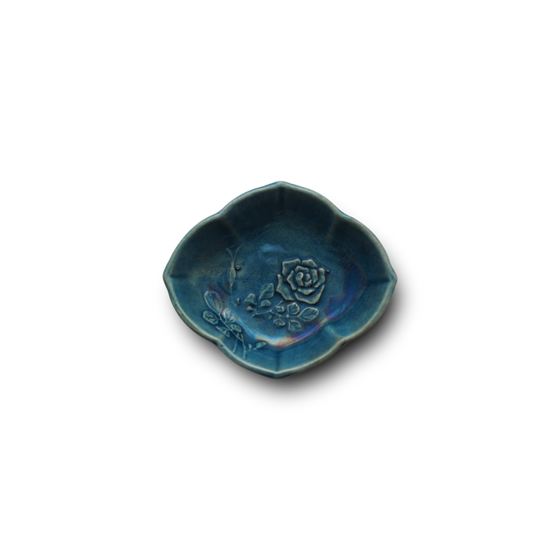 珉平焼菱形小皿 (青) – Gallery Nisui 珉平焼菱形小皿 (青) – Gallery Nisui