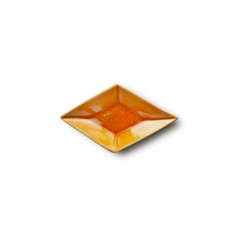 珉平焼菱形皿 (黄・小) – Gallery Nisui 珉平焼菱形皿 (黄・小) – Gallery Nisui