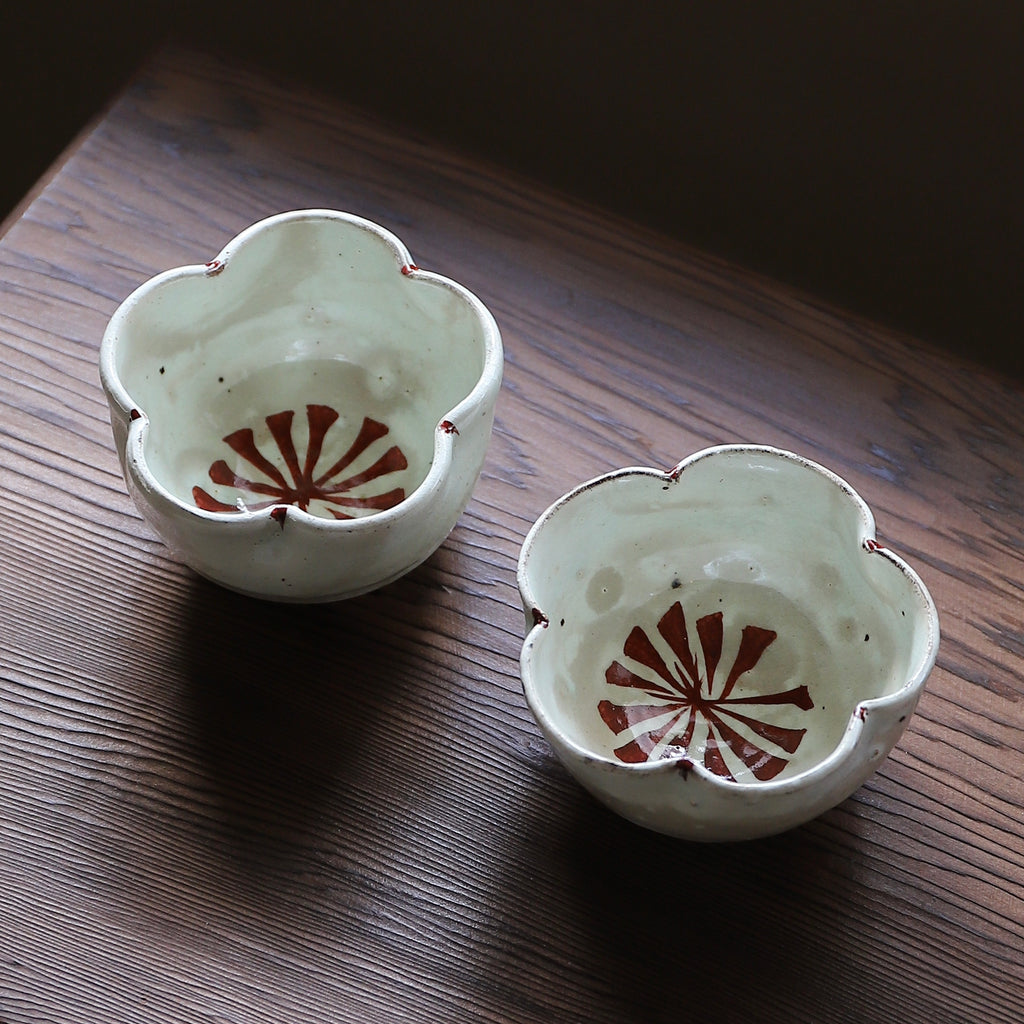 小林東五 『刷毛目輪花 小鉢』五客 木箱付き 對州窯 玄 小林東五 『刷毛目輪花 小鉢』五客 木箱付き 對州窯