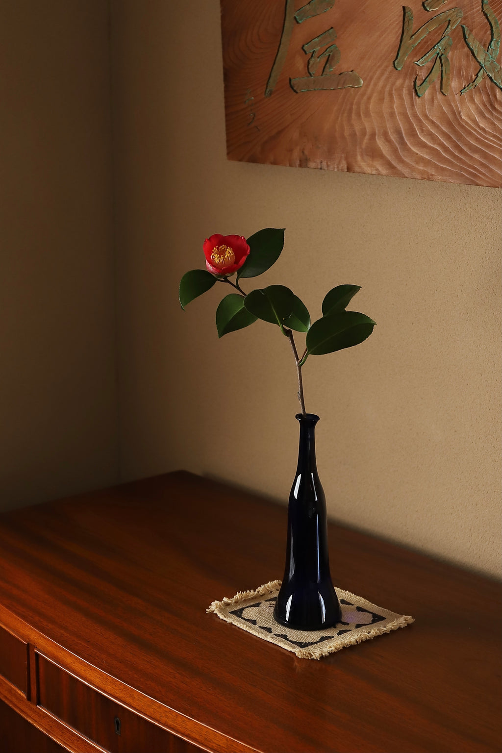 江戸ガラス 藍色徳利 – Gallery Nisui