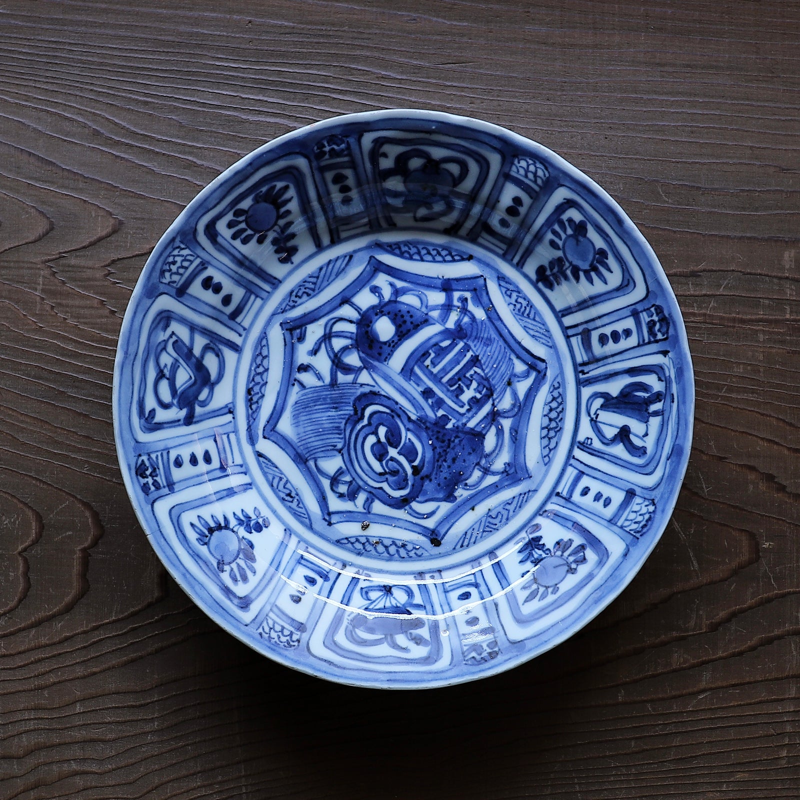18世紀 新渡 染付芙蓉手大皿 [婦人画報2024年10月号掲載品] – Gallery