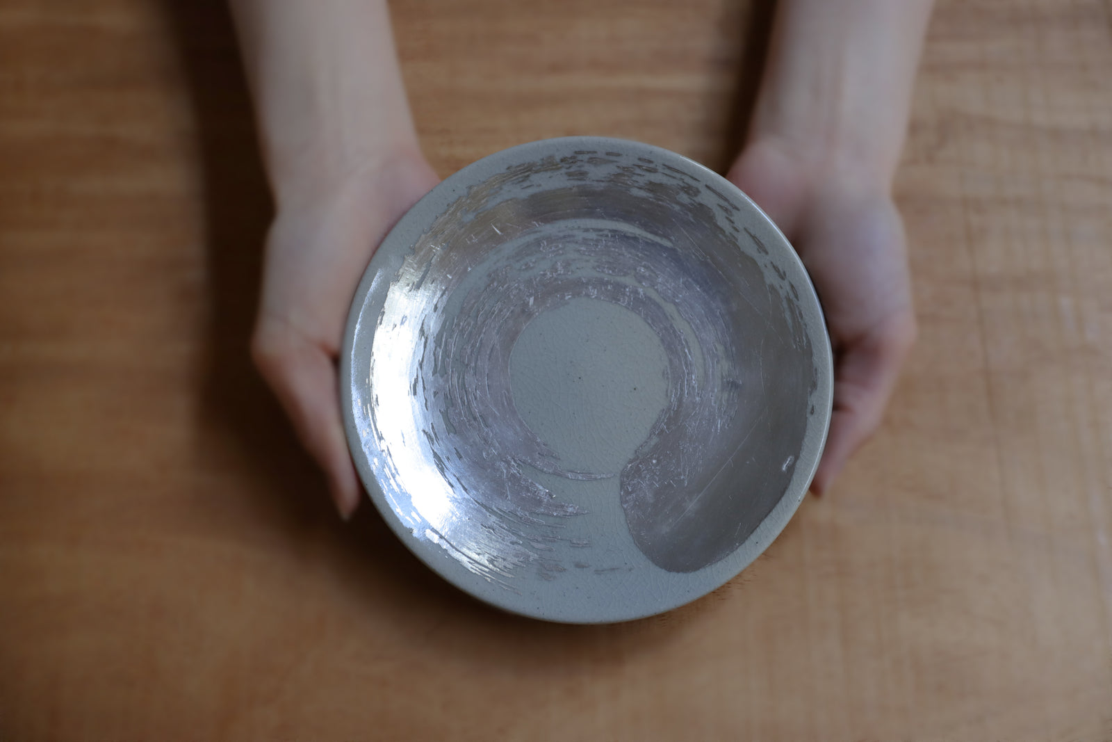 ☆　真葛香斎　刷毛目花入　美しい一品です☆y309 真葛香斎 銀刷毛目銘々皿 – Gallery Nisui
